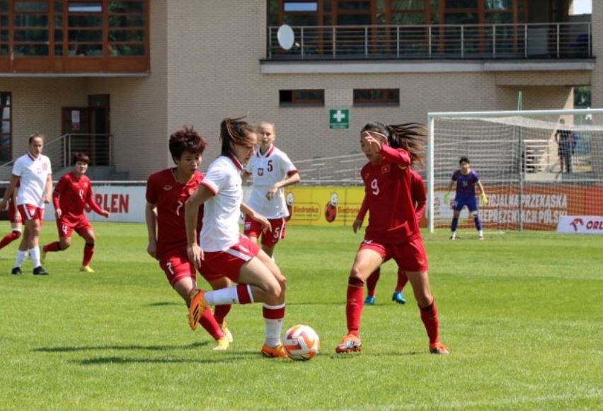 Vietnam lose 1-2 to Poland in women’s friendly game